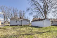 Cottage Grove near Lambeau! Hotels near Bay Park Square