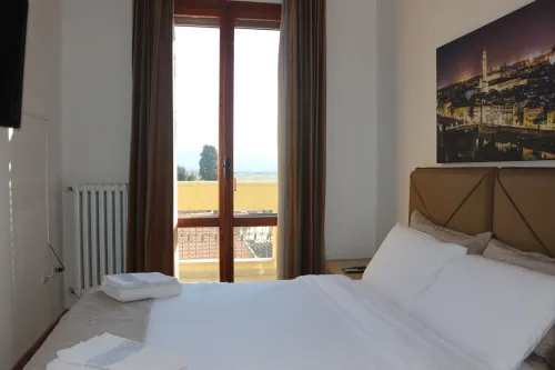 [view on art] skyline balcony Hotels in Signa