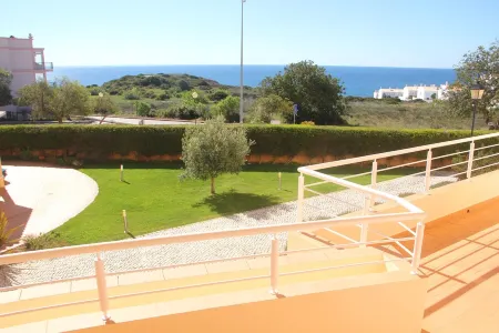 Fabulous Sea Views, Wi Fi, Walk to Restaurants and to Luz Blue Flag Beach