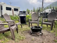 The Fox Hollow close to Glacier Park Hotels in Hungry Horse