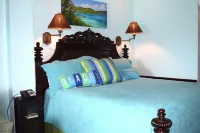 Grande Bay Sunswept  Studio, Waterfront, Great Views and Reviews! Hotels in 