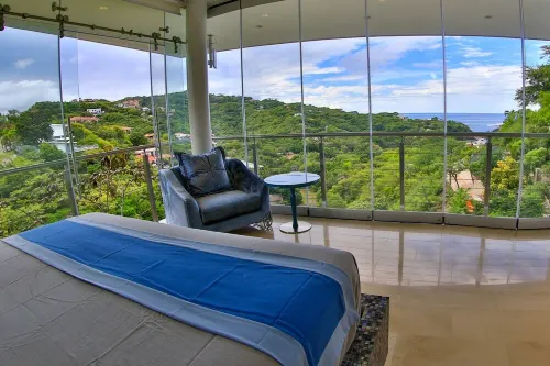 The Malinche Palace luxury villa with the stunning ocean view,close to the beach