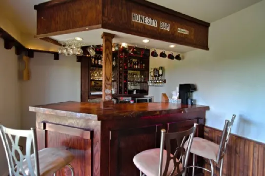 A place full of character and charm-Gateway to Canadian Rockies