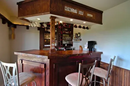 A place full of character and charm-Gateway to Canadian Rockies