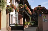 Detached house in a quiet private courtyard in the heart of Bergheim