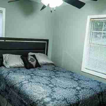 Cheerful 3-Bed Room Home in Columbus, MS Rooms