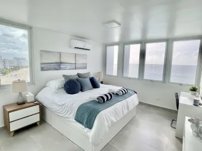 Beach Front Condo With Endless Ocean Views II