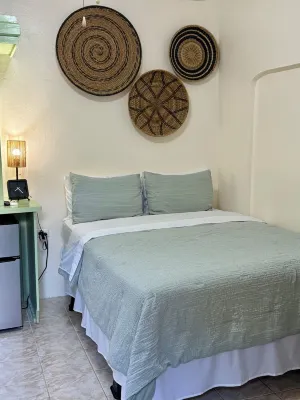 Cozy Guesthouse in Middle of Grand Cayman