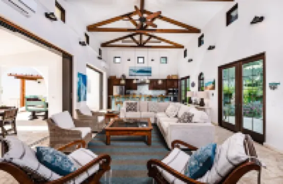 BEACHFRONT 5BR Luxury Villa "Carolina Del Mar", Memorable Sunset Views.