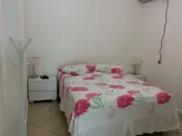 Beautiful Penthouse TerracePrivate BBQ, AR, Cable TV, WiFi, Beach View