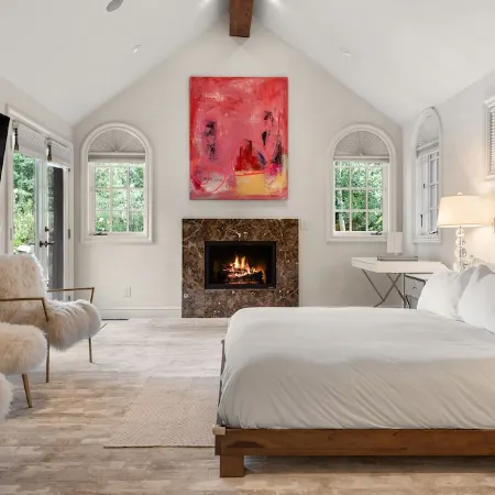 Aspen Paradise! Relax & entertain indoors and outdoors in comfort and serenity.