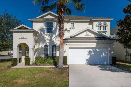 Paradise at Tower Lake 6 bedrooms with swimming pool/spa and movie theater