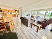 StoneRidge vineyard, view + pool