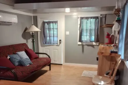 The "40 Steps" Cabin Tiny house
