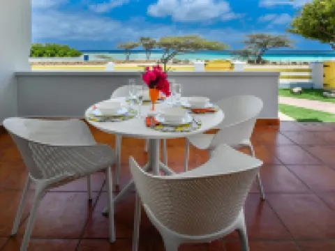 Oceanfront @ Mangel Halto Beach, Snorkel, Scuba, Beach Hotels in Savaneta