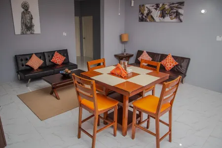 Sunset Oasis: 3BR Portmore Gem