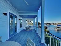 Yacht Harbor House - Beach