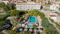 Hotel Summery Hotel dekat Petani Beach
