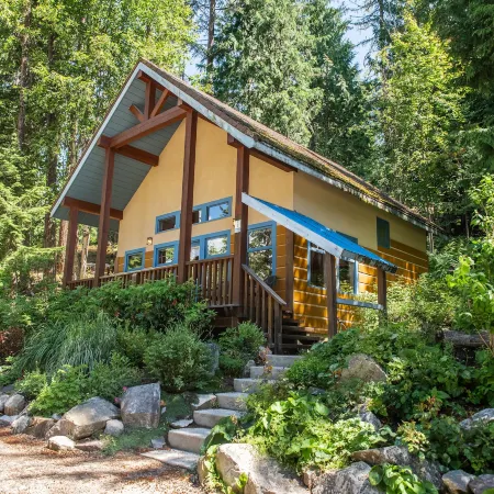 Halcyon Hot Springs Resort