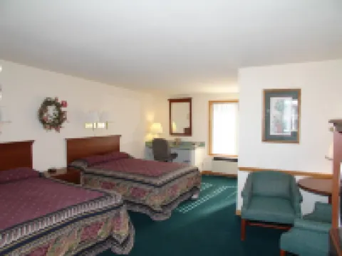 Forty Winks Inn LLC Hotels near Milwaukee Mile