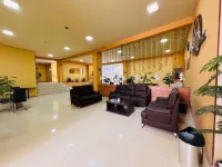 Hotel Gran Aurum Hotels near Triplets Bridge
