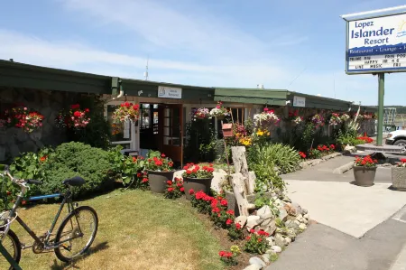 Lopez Islander Resort