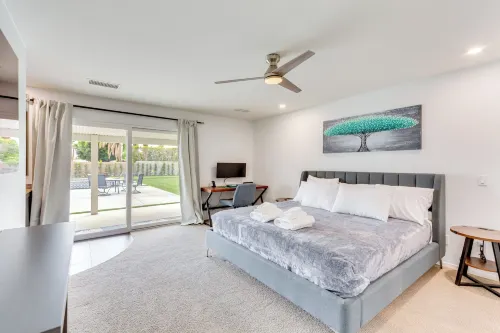 Outdoor Entertainment: Palm Springs Group Escape