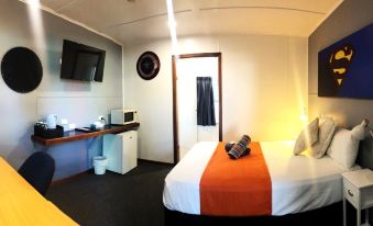 Acacia Motel