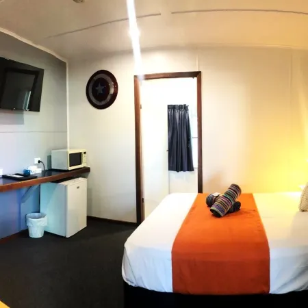 Acacia Motel