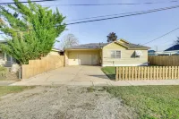 Walk to 1st Street: Family Home in Thibodaux!