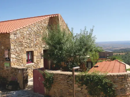 Casa da Amendoeira Отели в г. Алмейда