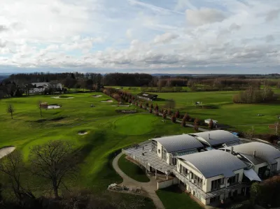 Golfhotel Gut Neuenhof فنادق في Unna