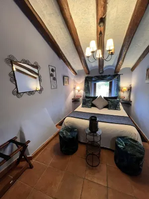 El Molí de Pontons Suites Con Jacuzzi Spa - Villas