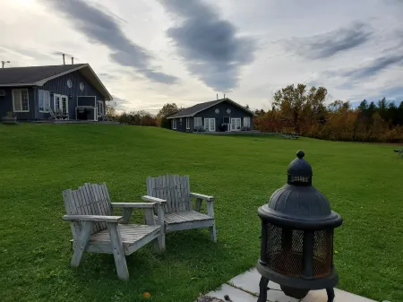 Amherst Shore Country Inn