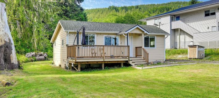 Walk to Beach: Creek-front Sekiu Home w/ Fire Pit! Hotels in Clallam County