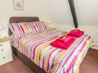 Lyndale Cottage Hotels in Fylingdales