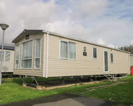 610 Caravan Hotels in Bognor Regis
