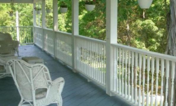 Locust Tree Bed and Breakfast LLC