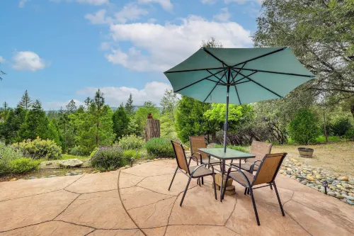 Hot Tub, Games & Sports: Luxury Yosemite Escape - 4-Star