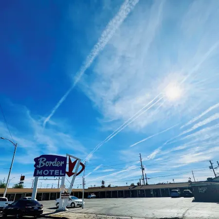 Border Motel Отели в г. Калексико