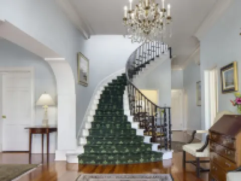 Oxford House Hotels in Hamilton