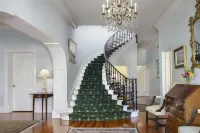 Oxford House Hotels in Smith's