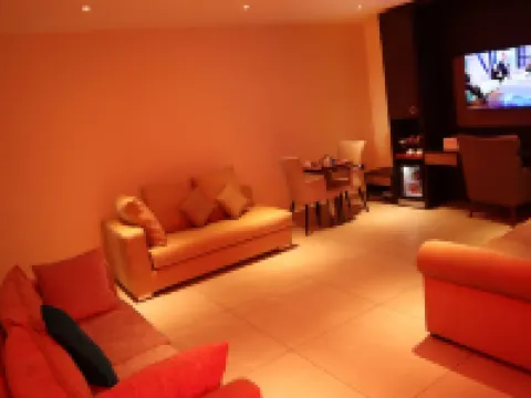 卡拉巴爾蒙蒂套房酒店 卡拉巴爾酒店