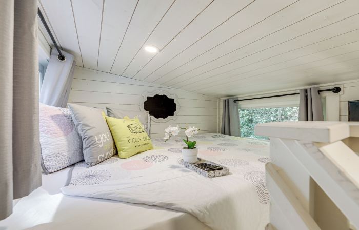 Blue Ridge Mountain Tiny Home: Escape to Nature!