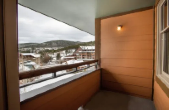 飛翔山旅館，公寓 | 3卧室滑雪坡景觀（高級評級公寓2407）