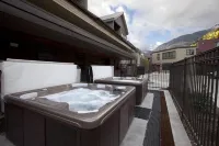 Ski in Out Lift 7! Deck, Hot Tub, Garage Parking Condo Hotel a Telluride