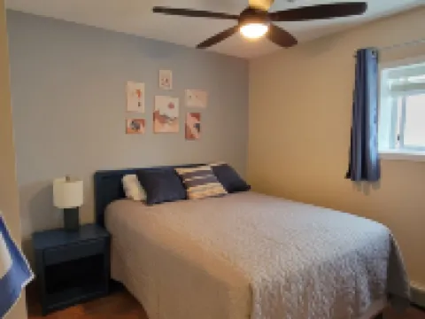 Desert Surfside Waterfront Accommodations Hotels in Osoyoos