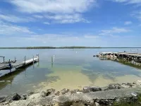 Jordan Bay Getaway Limit 8 Home Hotels in Standish