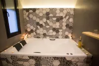 S30 Reina Victoria - Romantic