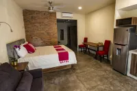 Casa de la Ballena Hotels near Terrenal Organic Food Store